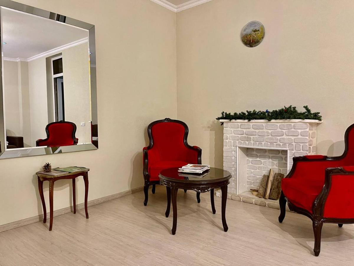 Merien Hotel Erivan Exterior foto