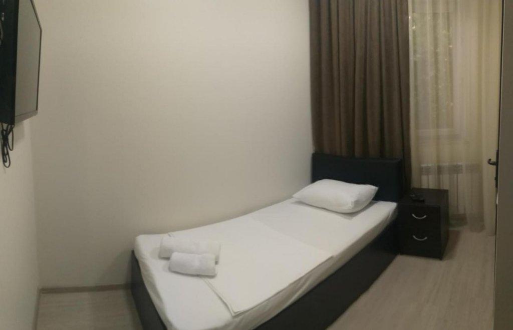 Merien Hotel Erivan Exterior foto